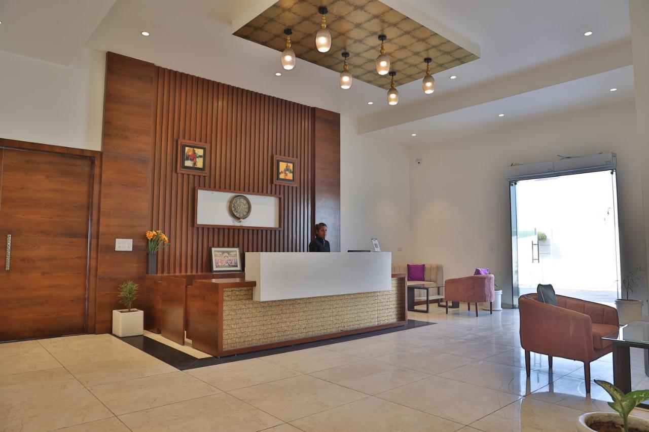Mannat Resort Paota Prāgpura Esterno foto