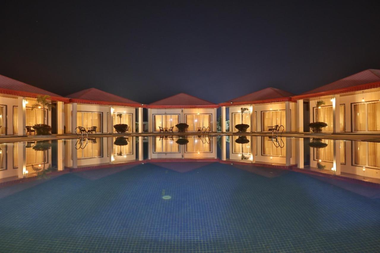 Mannat Resort Paota Prāgpura Esterno foto