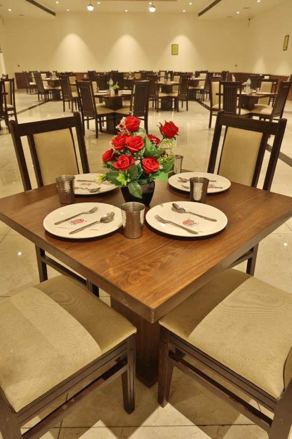 Mannat Resort Paota Prāgpura Esterno foto